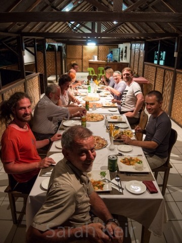 Group dinner, Kokopo